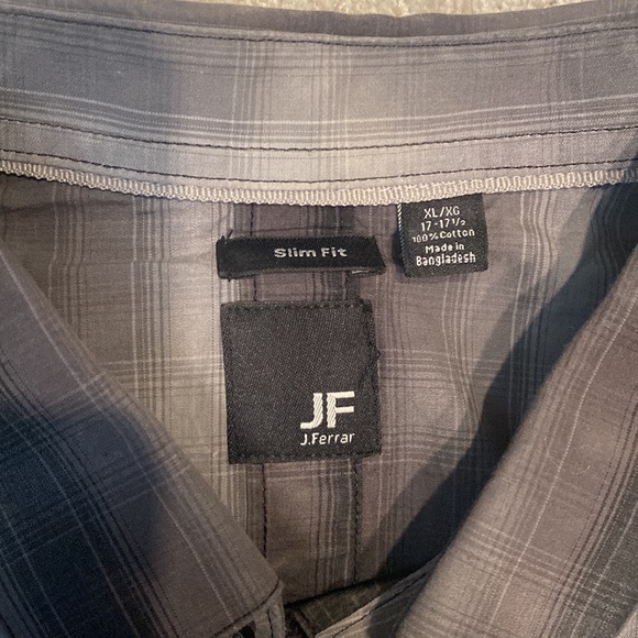 Mens button up - Picture 2 of 6